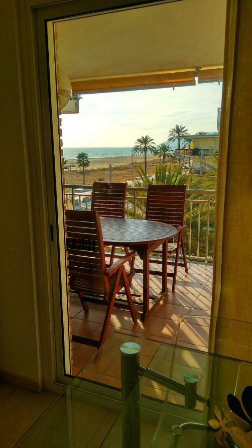 Mogaver Beach Castelldefels Apartment Luaran gambar