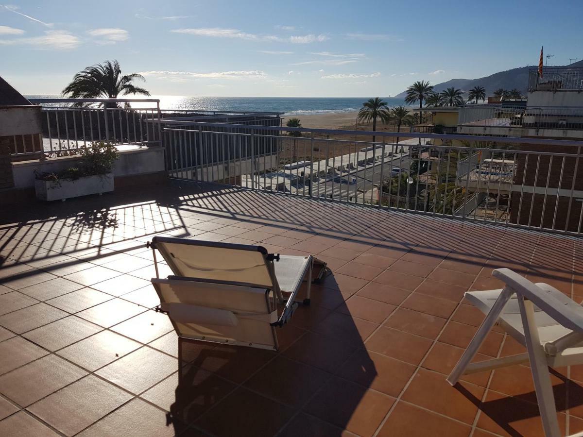 Mogaver Beach Castelldefels Apartment Luaran gambar