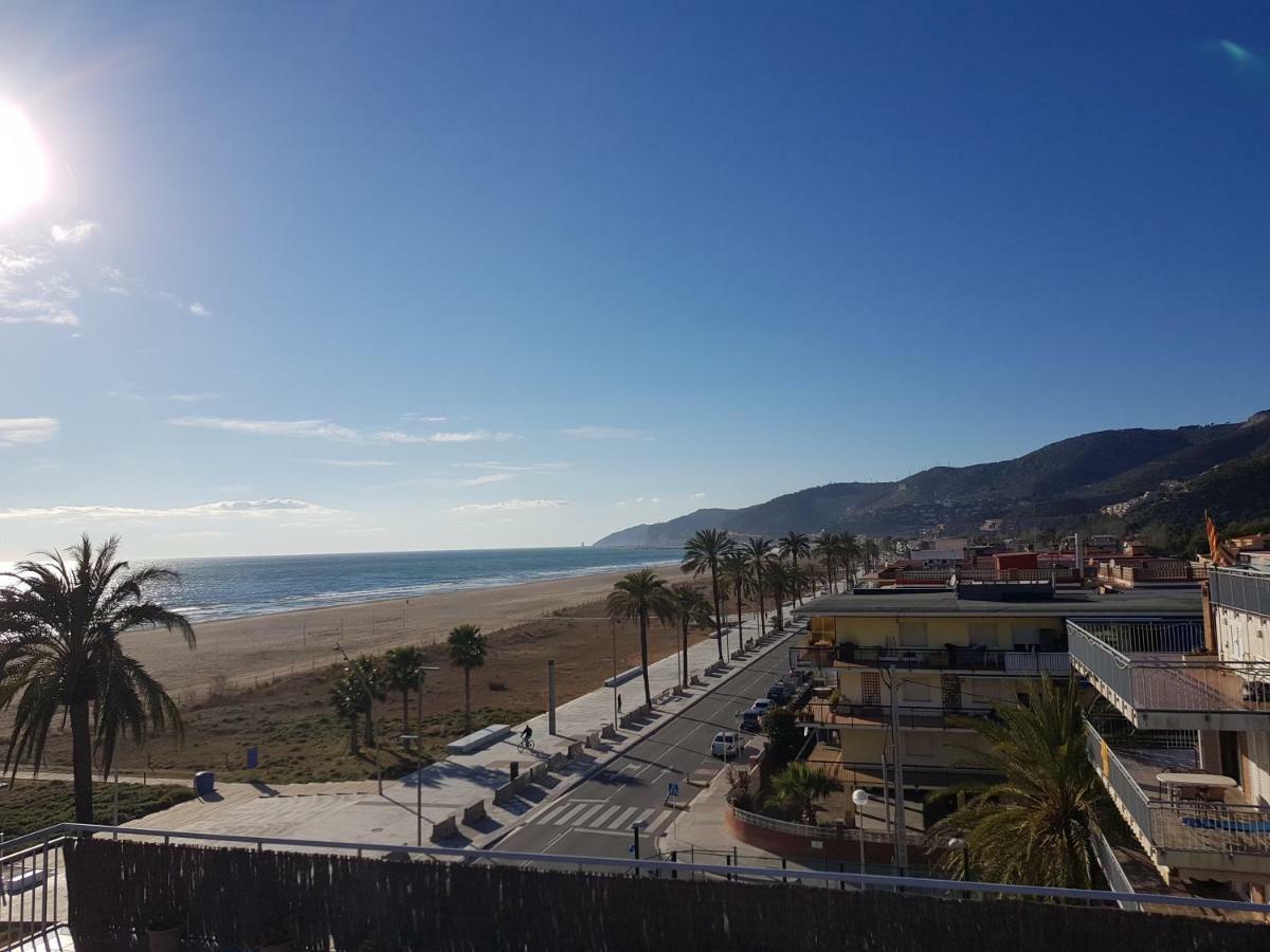 Mogaver Beach Castelldefels Apartment Luaran gambar