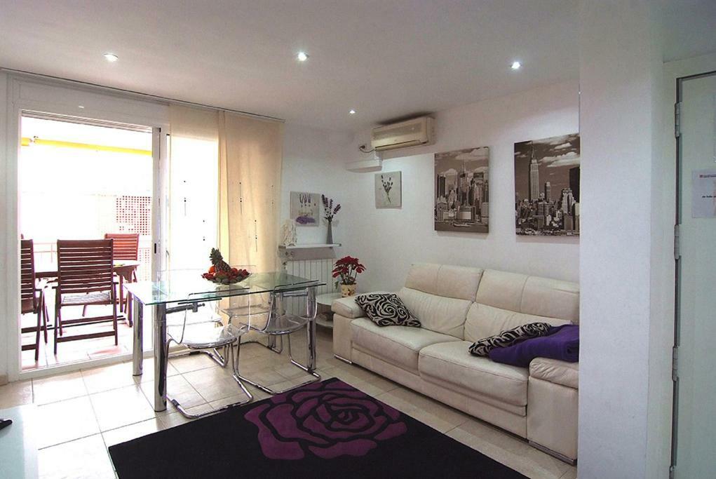 Mogaver Beach Castelldefels Apartment Luaran gambar